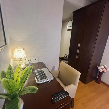1Br Hotel Vibes Rockwell View