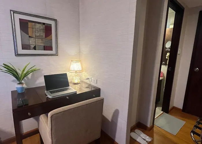1br Vibes Rockwell View Aparthotel *